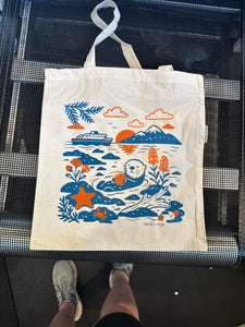 Otter Scene Small Tote